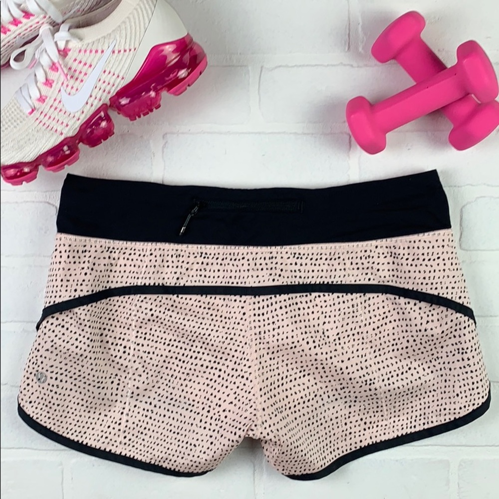 🍋Lululemon Speed Short! - Picture 4 of 8